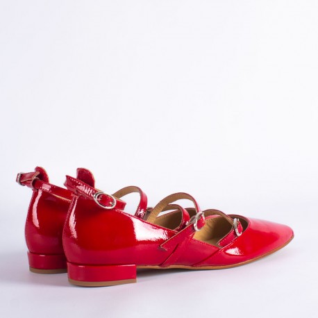 Zapatos planos pulseras piel charol rojo Gina