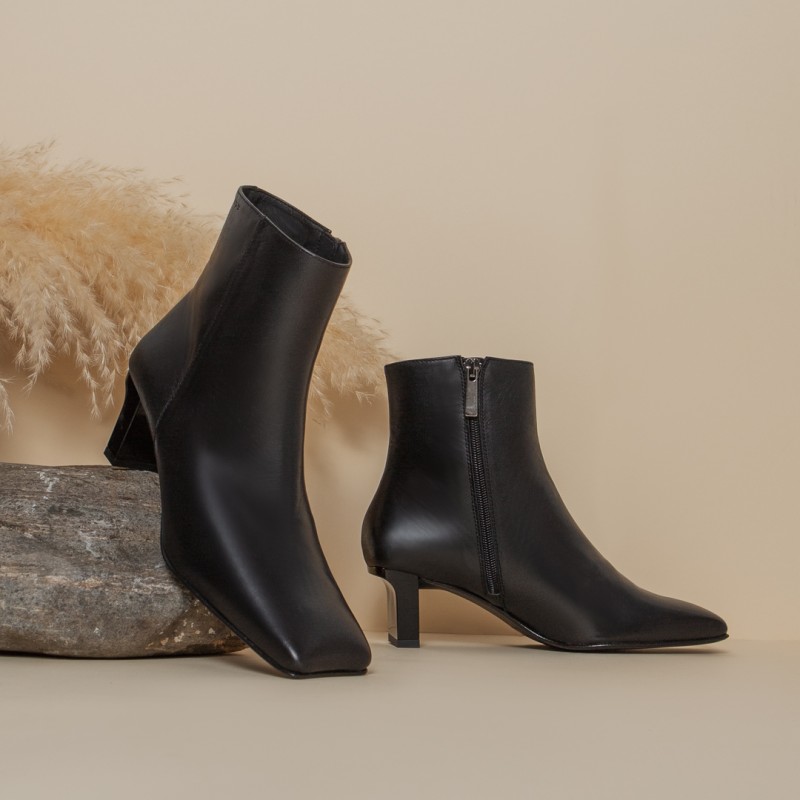 NEW IN - Black ankle boots MARILOU