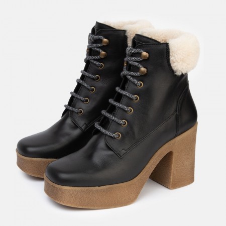 Black leather ankle boots Iron