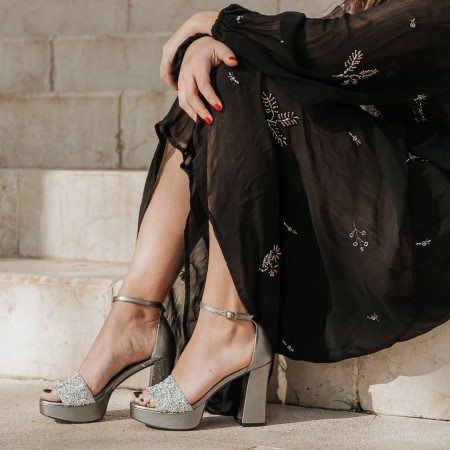 Sandale à talon plateforme en paillettes argentées Anna