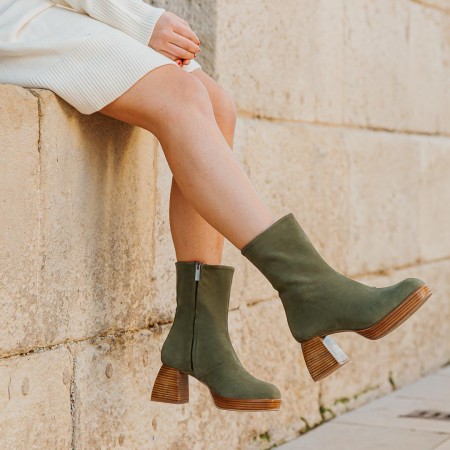 Green suede ankle boot Valeria