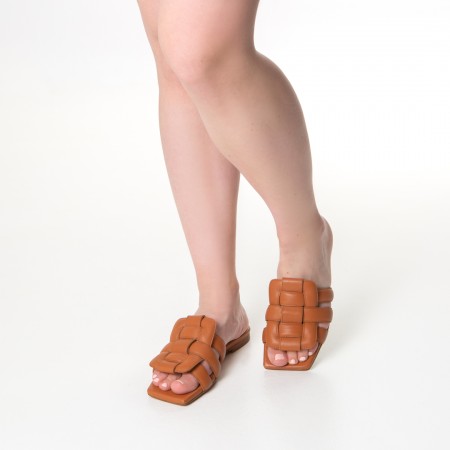 Padded flat sandal with leather upper Bella