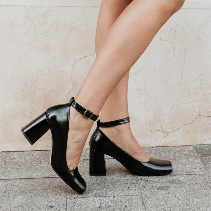 Zapatos de con pulsera piel vintage negro Erin - Vienty