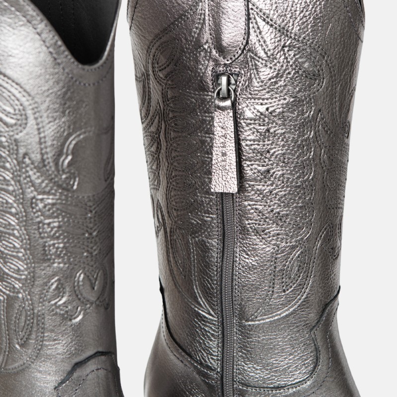 Bota cowboy piel metalizada plata Given