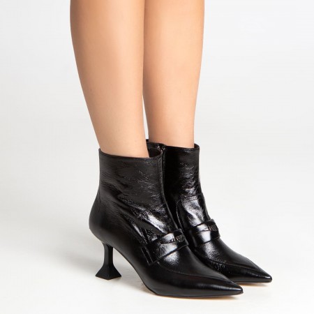 Leather ankle boots with black vintage trim Gabriele