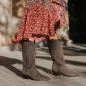 Engraved suede taupe boot Beth