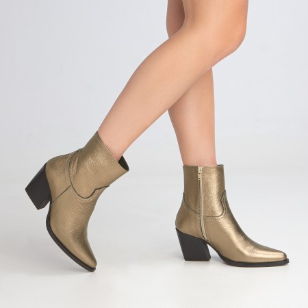 Gold leather cowboy boots Gired
